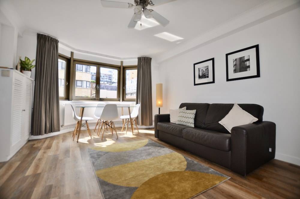 Marlyn Lodge – City of London 1