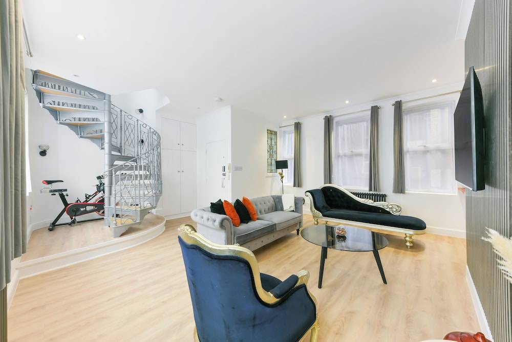 Avari Apartments - Hatton Collection 1