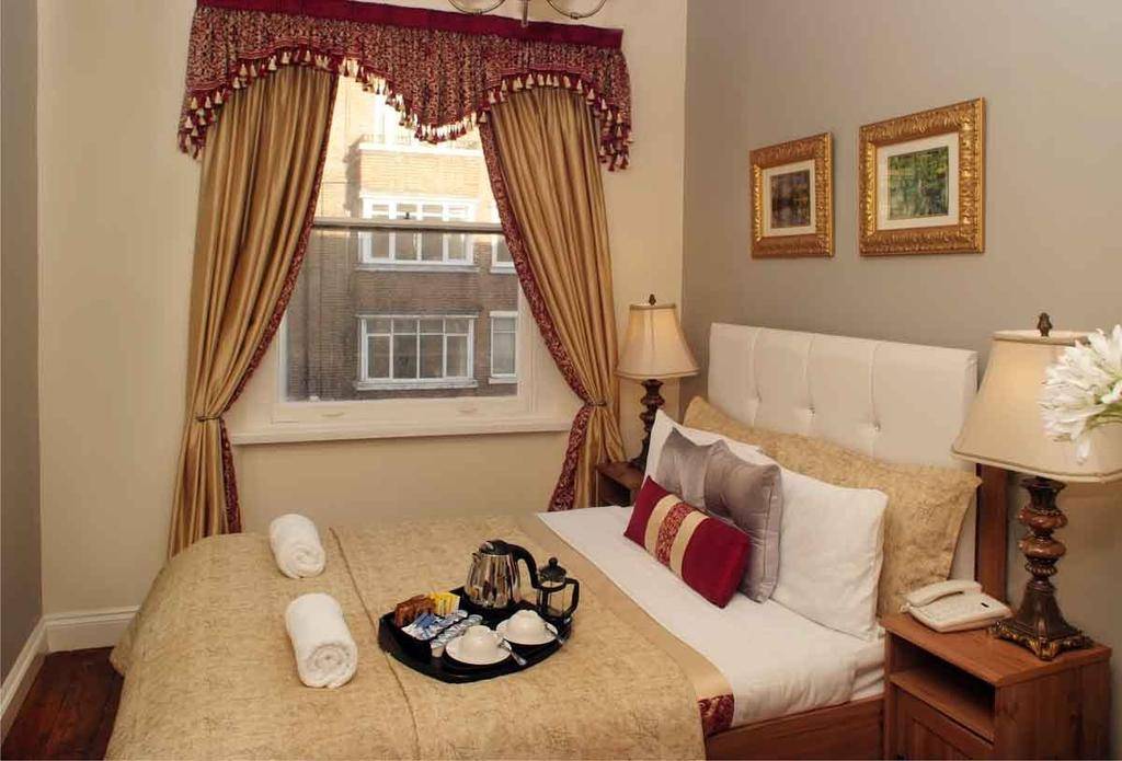 Piccolino Hyde Park Hotel 2