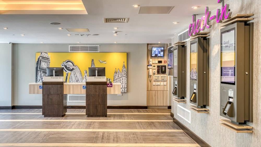 Premier Inn London Paddington - Paddington Station 2