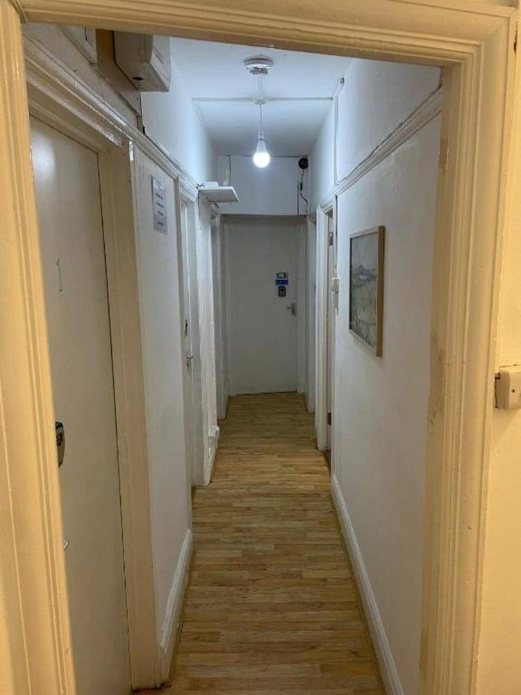 Rahal Hotel Hackney London 2