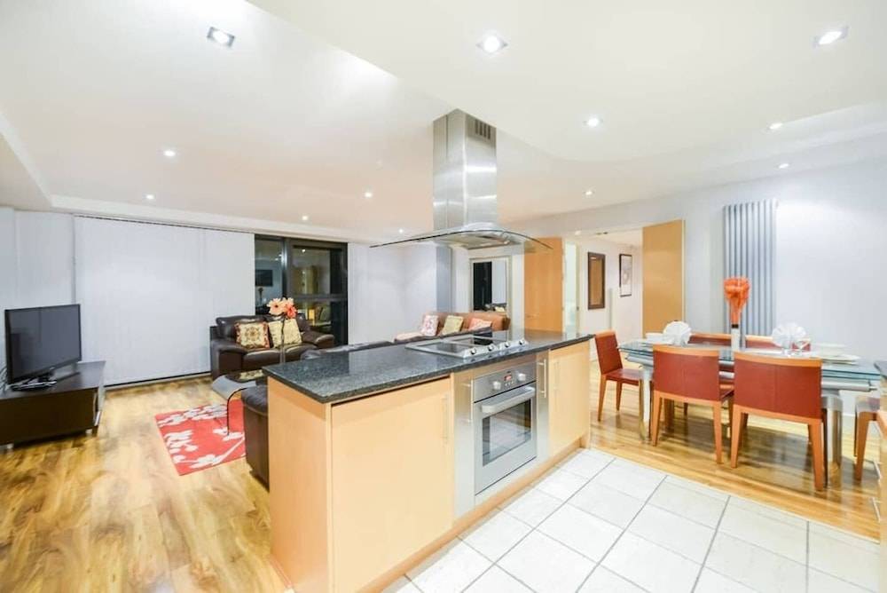 Canary Wharf - Luxury Apartments 1