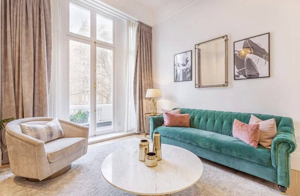 Elysian House - Kensington Serviced Apartments 1
