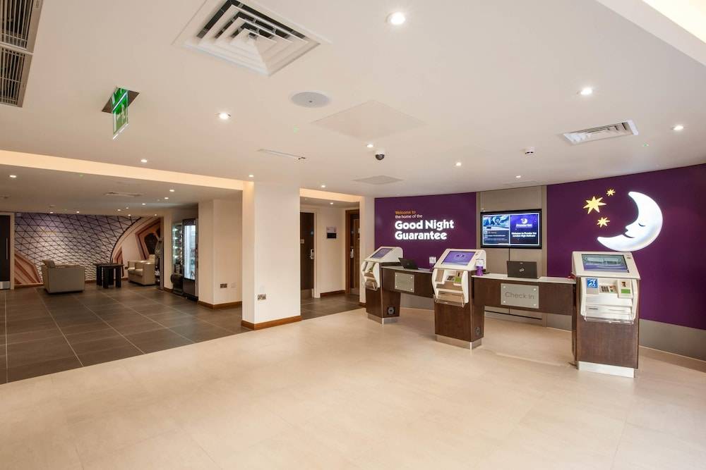 Premier Inn London Holborn 2