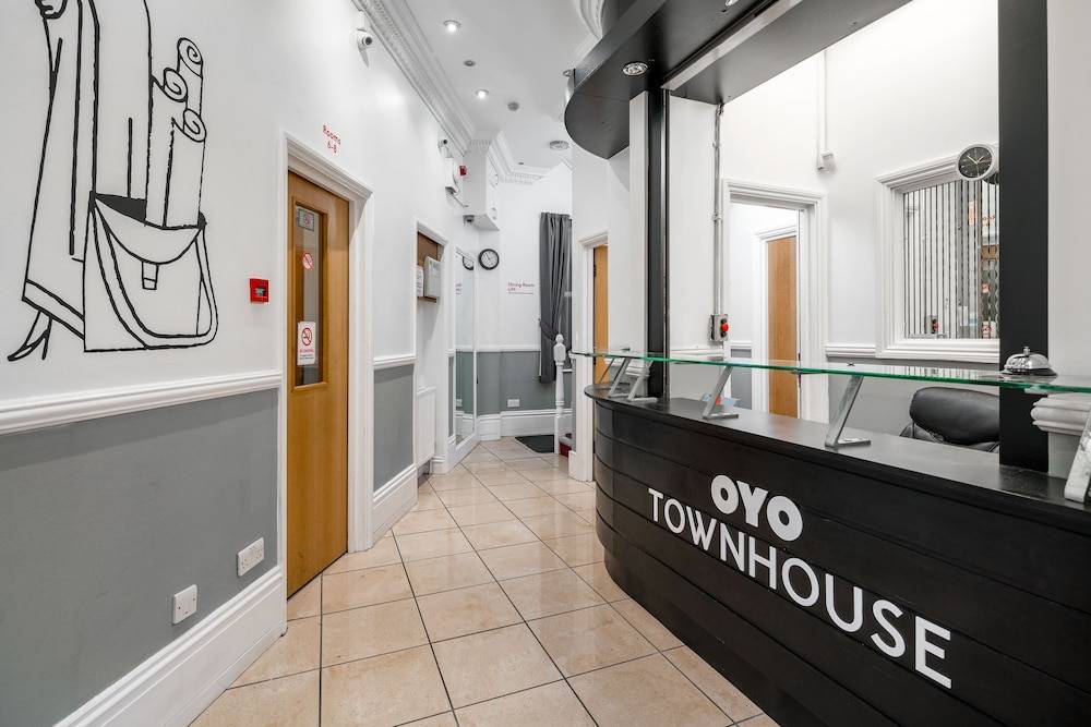 OYO Townhouse New England, London Victoria 2