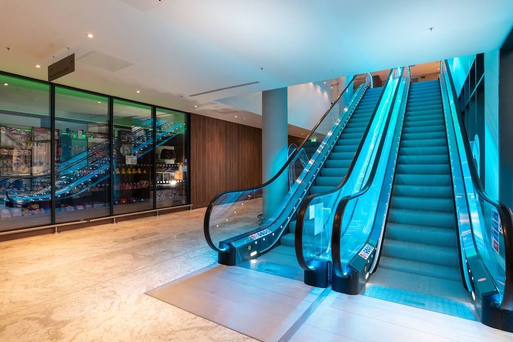 Holiday Inn Express LONDON HEATHROW T4 by IHG 2