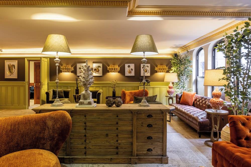 Mayfair House 2