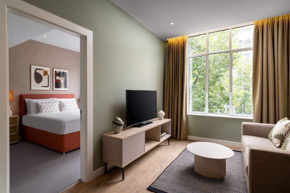 The Lincoln Suites 1