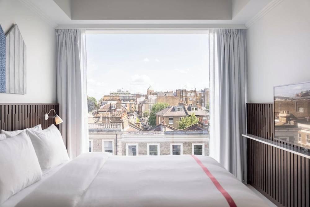 Ruby Zoe Hotel London by IHG 2