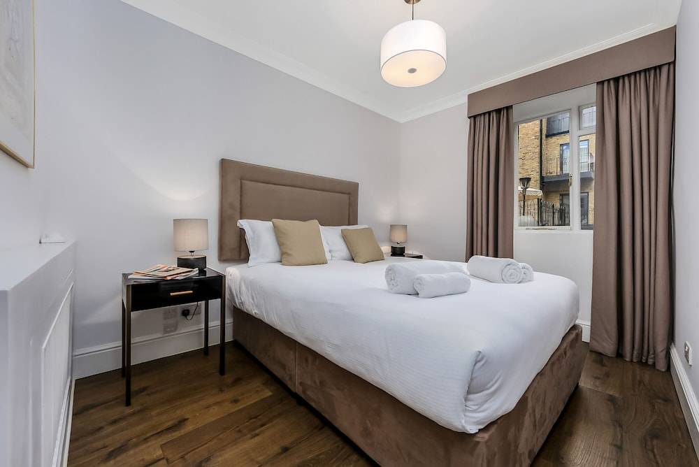 10 Curzon Street Apartments by Mansley 2