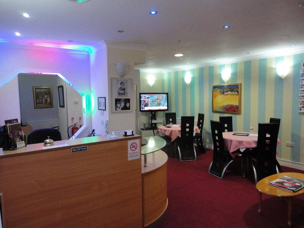 City View Hotel Roman Road Market 2