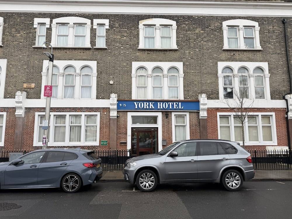 York Hotel 1