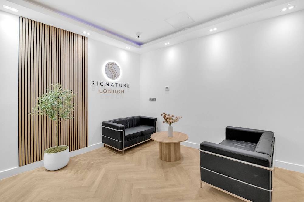 Signature Hotel London 1