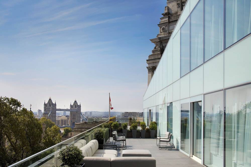Four Seasons Hotel London at Tower Bridge 1