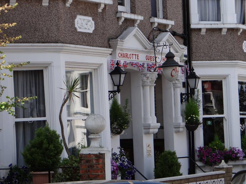 Charlotte Guest House 1