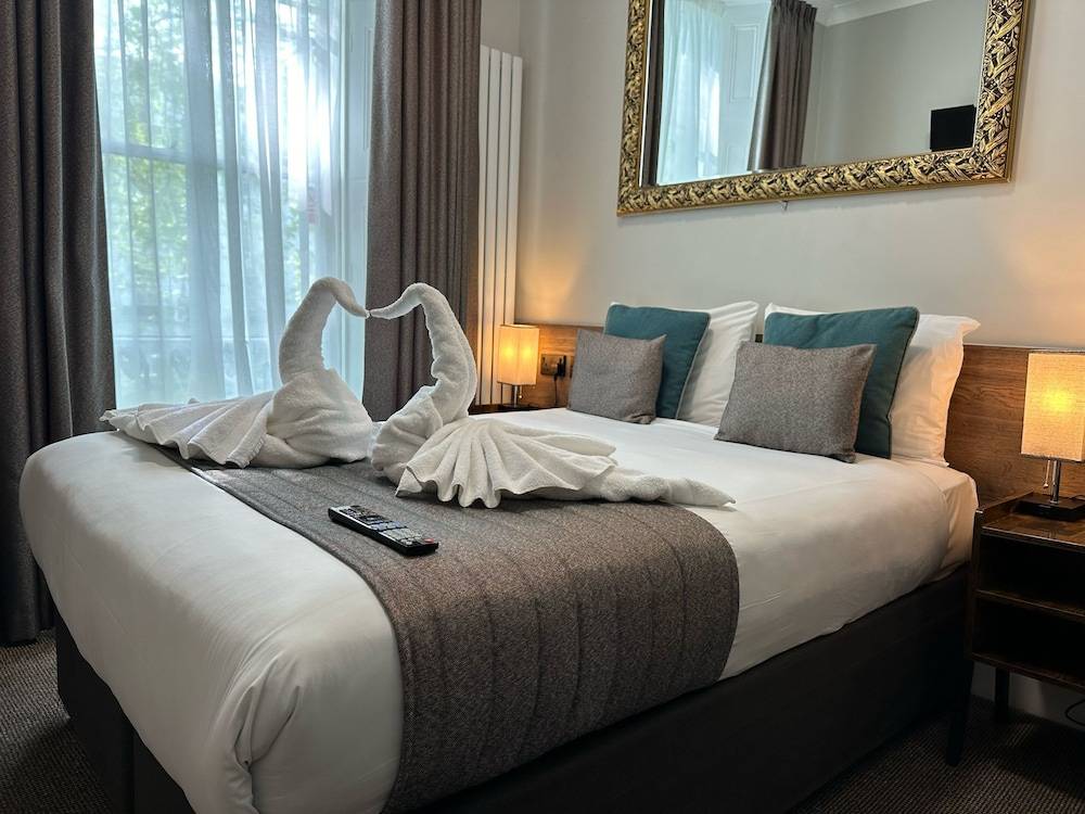 Tudor Court Hotel 1