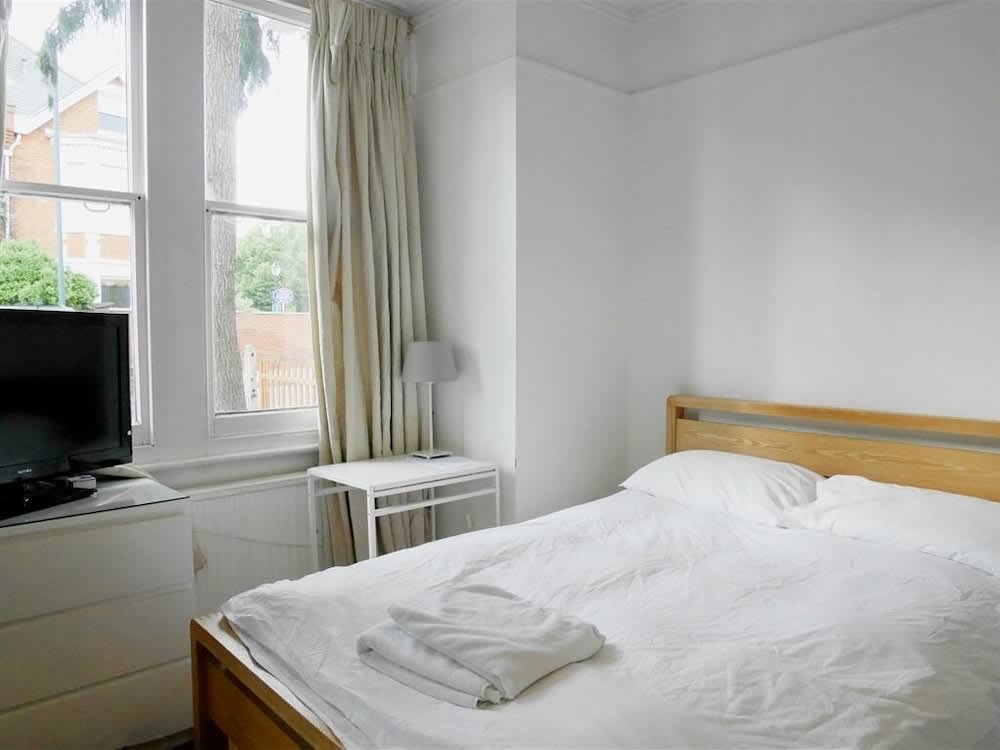 Kew Studios and Rooms 1