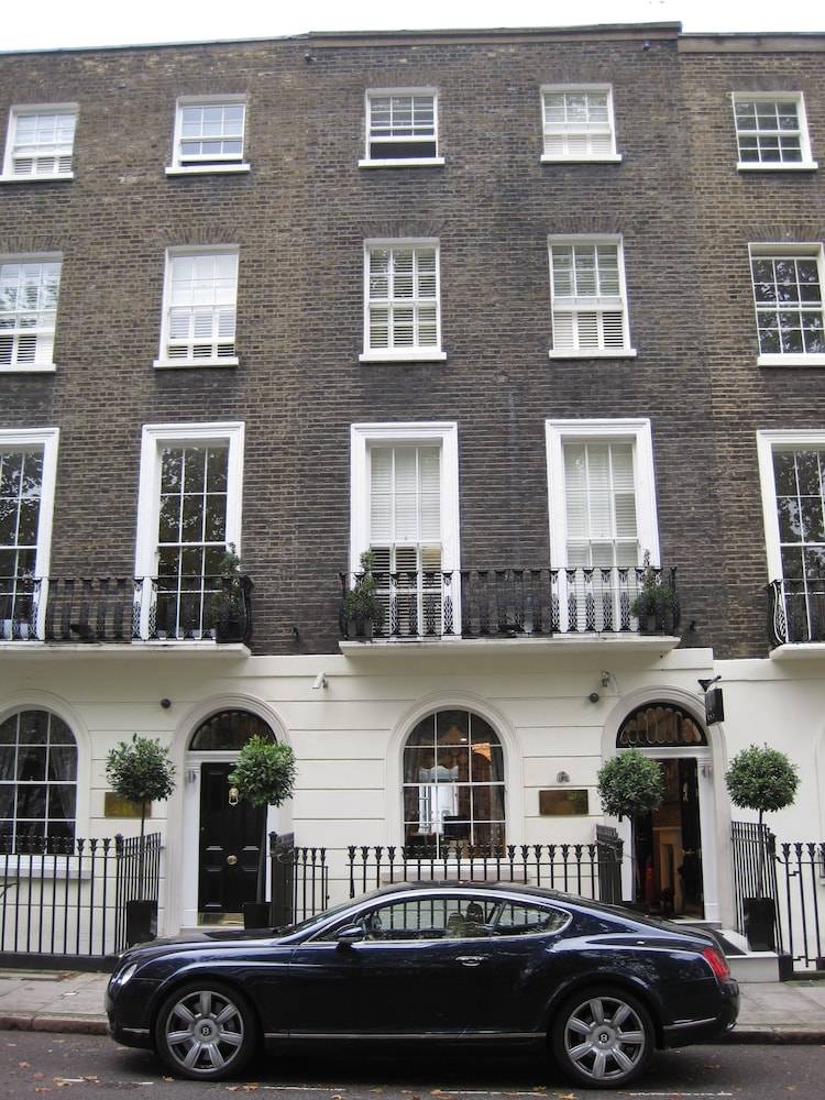 The Melville Hotel by Rokxy- Kings Cross 1
