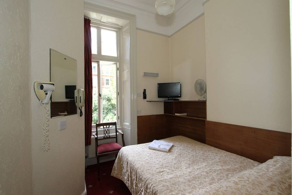 Ridgemount Hotel 2