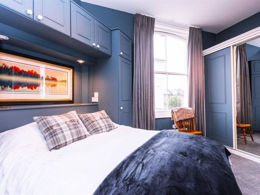 Summerfield Pub & Boutique Rooms 1