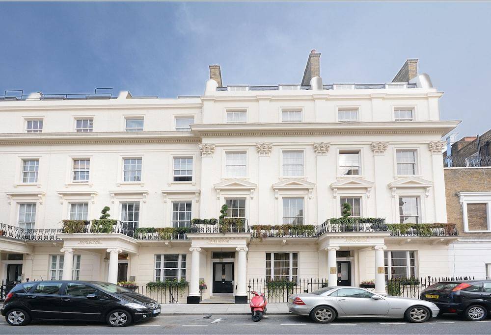 Paddington Court Rooms 2