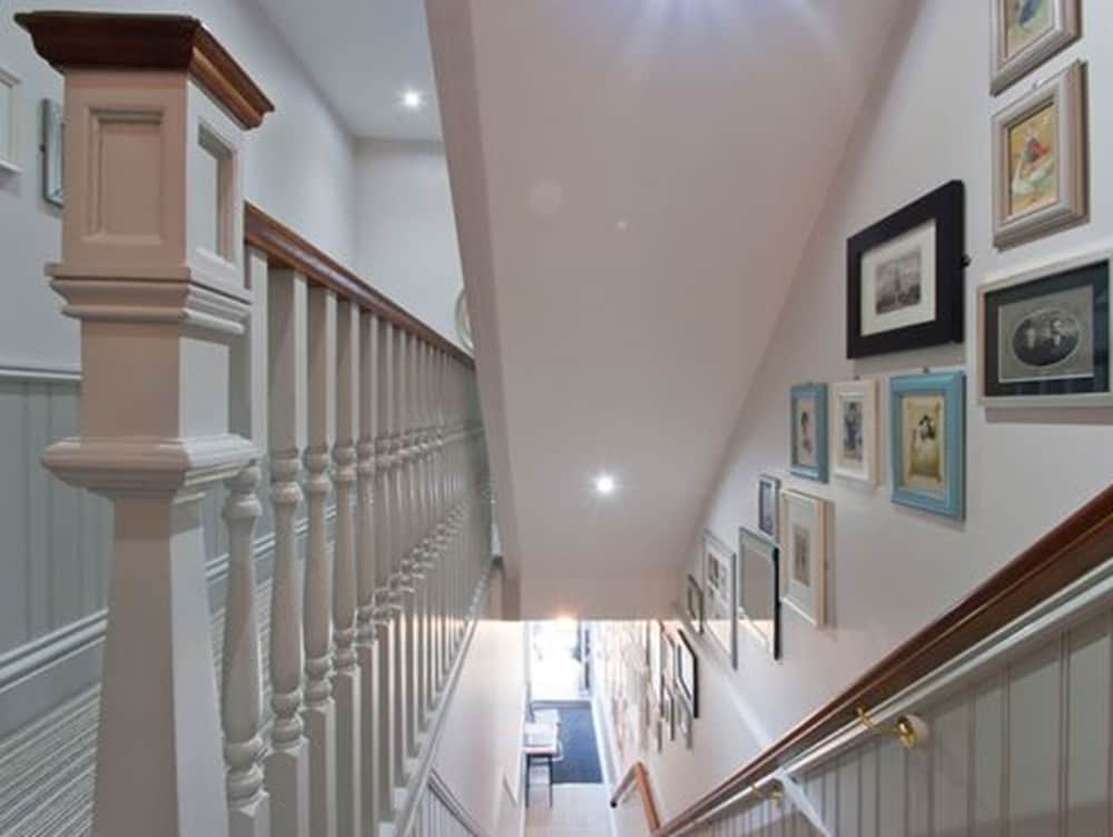 W12 Rooms 2