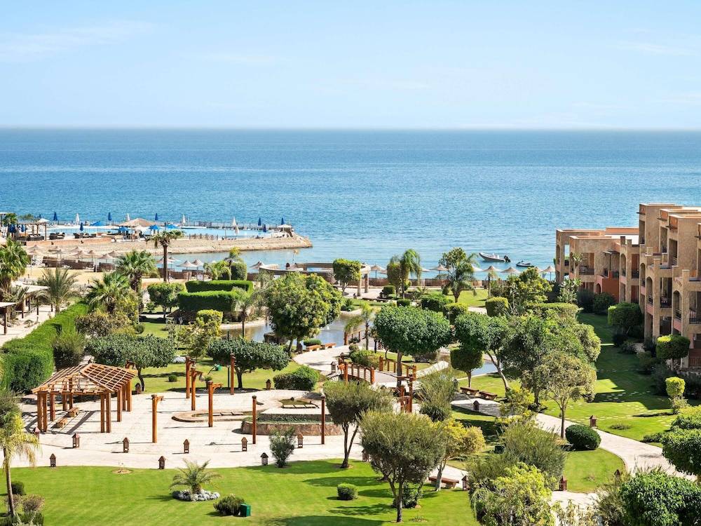Mövenpick Resort El Sokhna 1