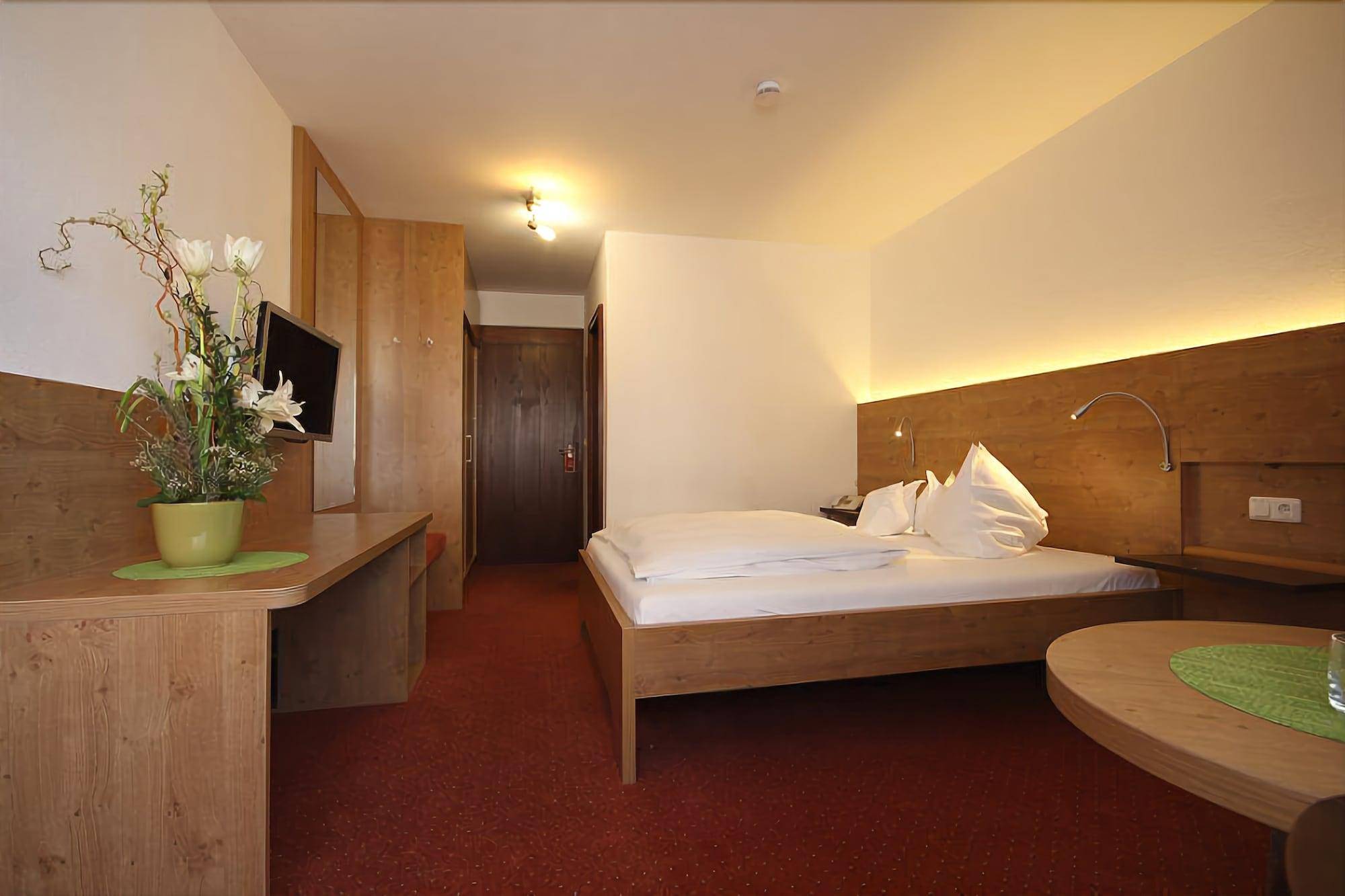 Isar Hotel 2