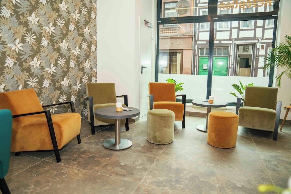 Central Hotel & Lounge Adult Only 2