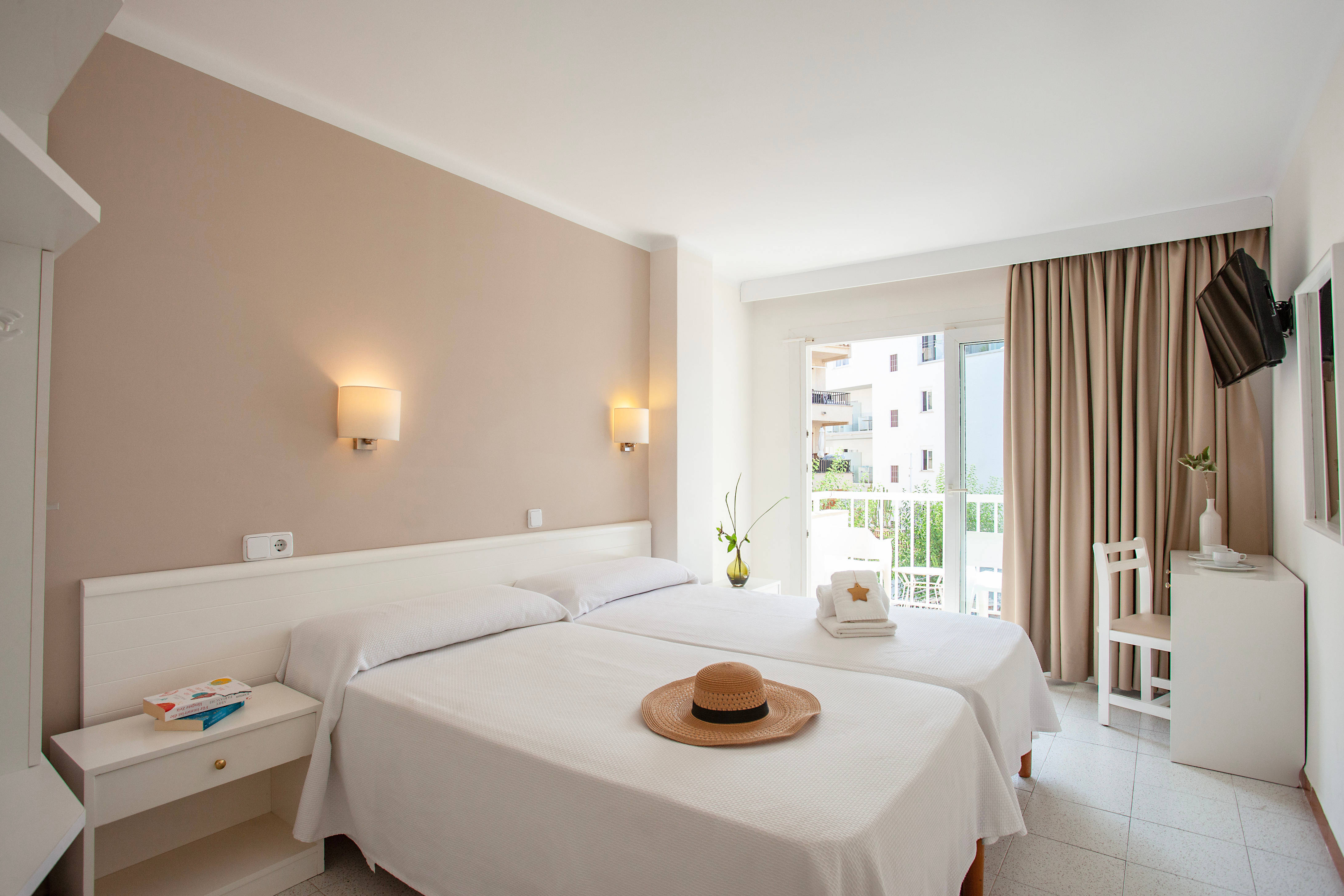 Hostal Residencia Sutimar 1