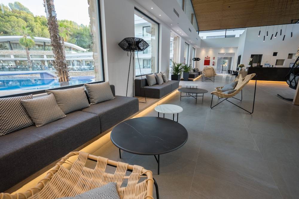 Hotel Morlans Suites - Adults Only 2