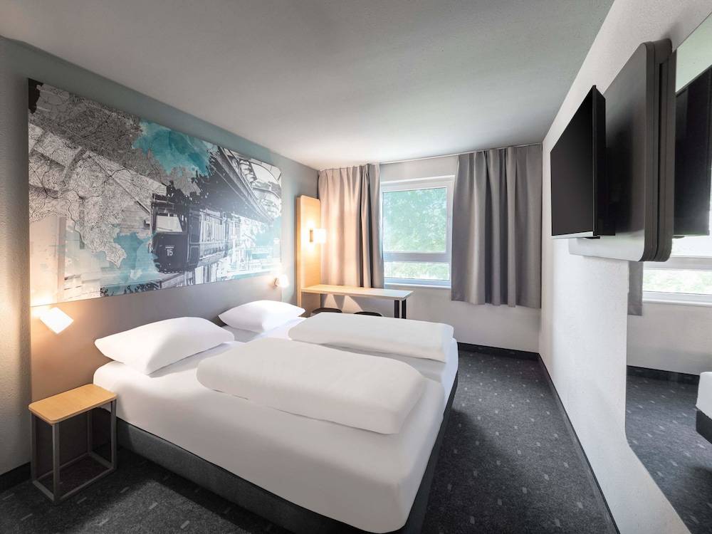 B&B HOTEL Wuppertal-City 1