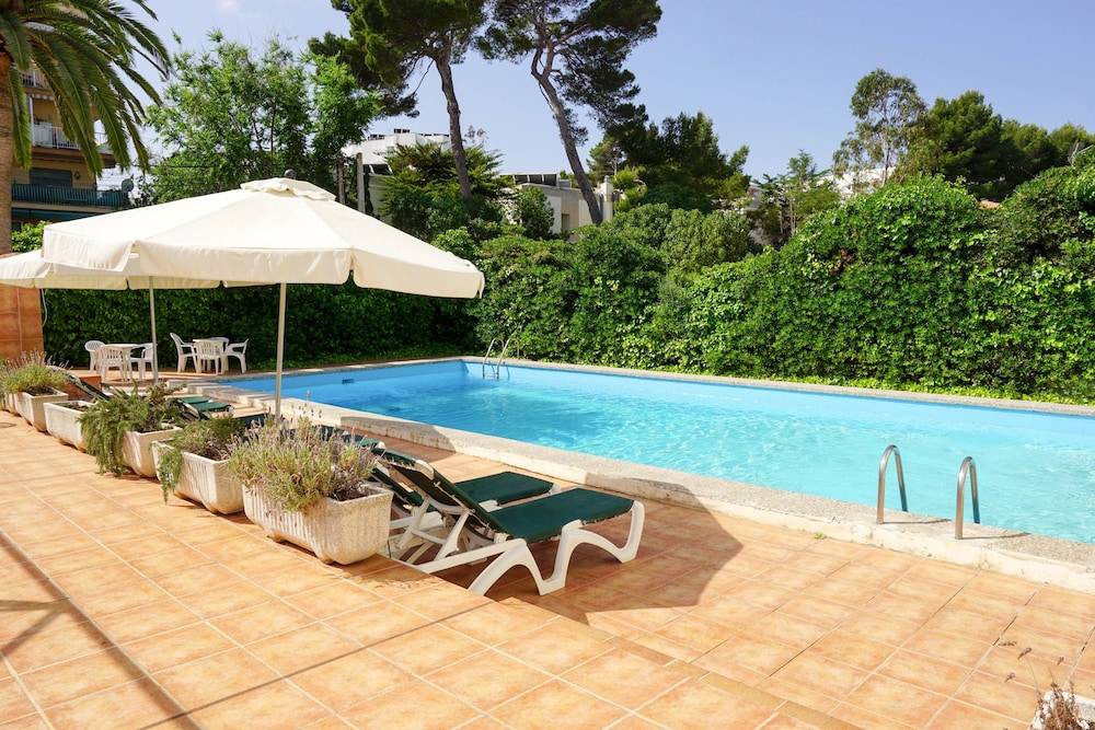 Houm Nets - Adults Only 1