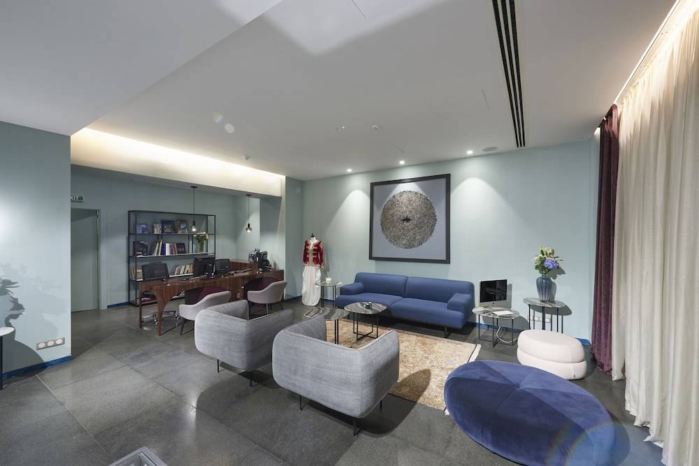 M Suite Hotel 1