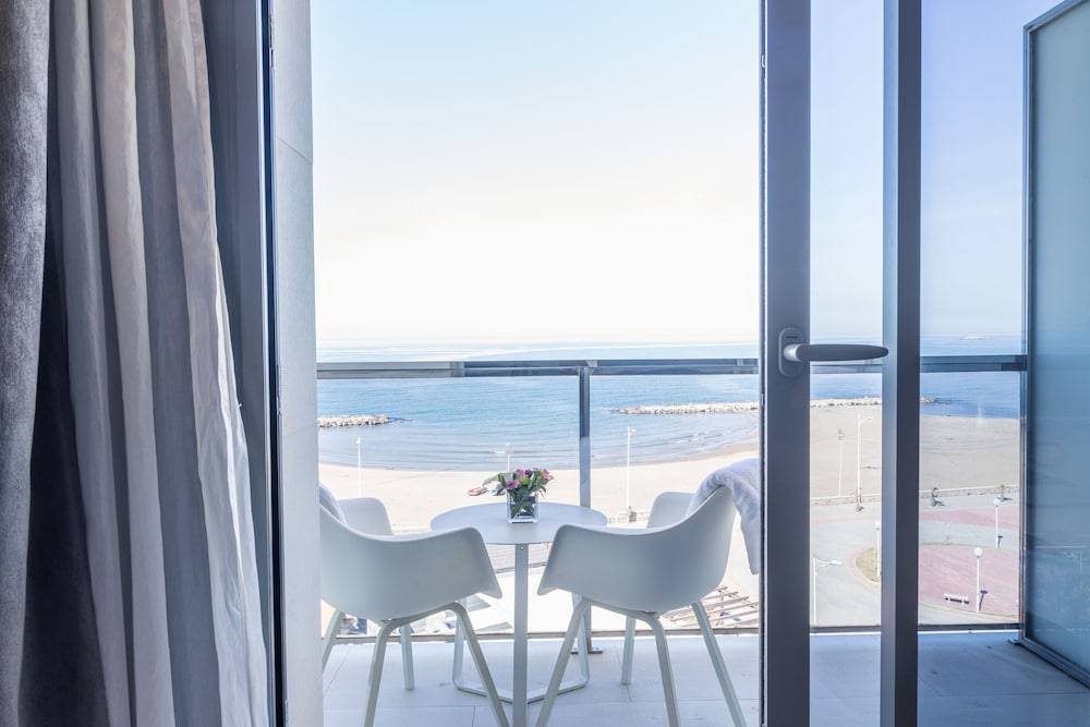 AZ Hotel Vague d’Or 1