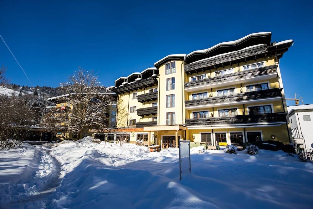Hotel Pinzgauerhof by Alpeffect Hotels 1