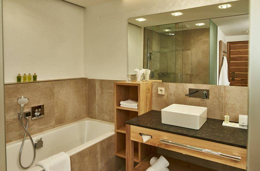 Hotel Neuhaus 1