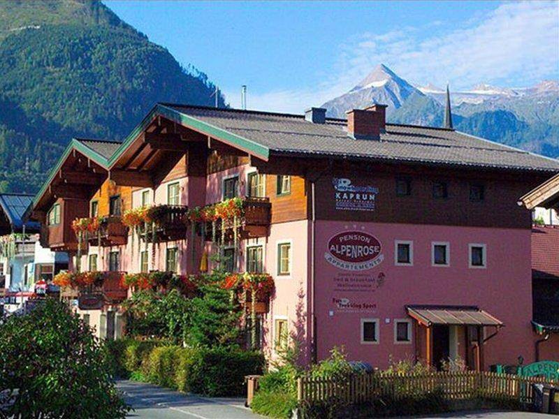 PEOPLE'S Hotel 1