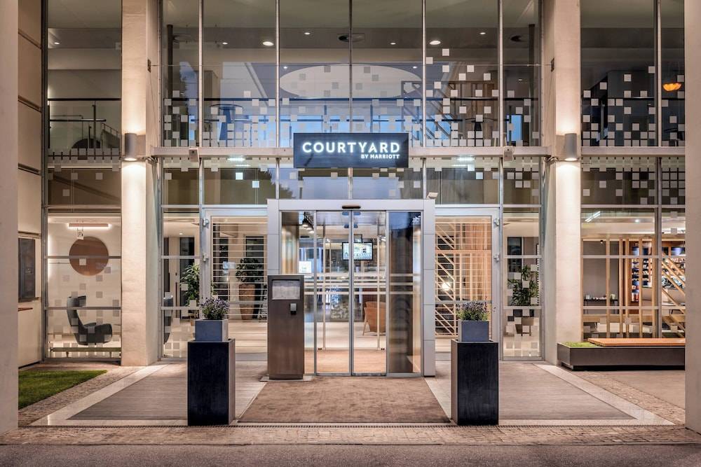 Courtyard by Marriott Linz 1
