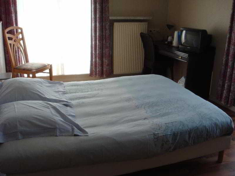 Lace Hotel 2