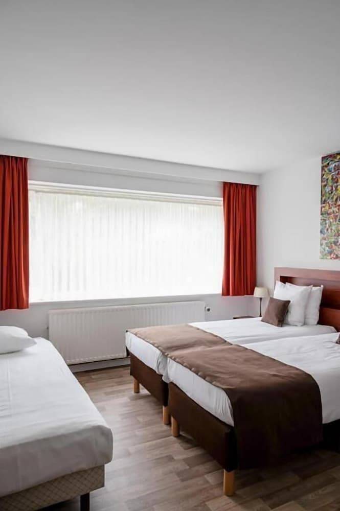 Hotel Olympia in Bruges 1