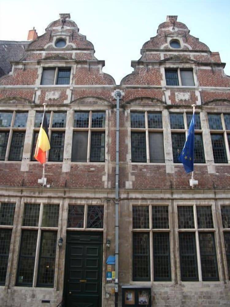 Erasmus Hotel 1
