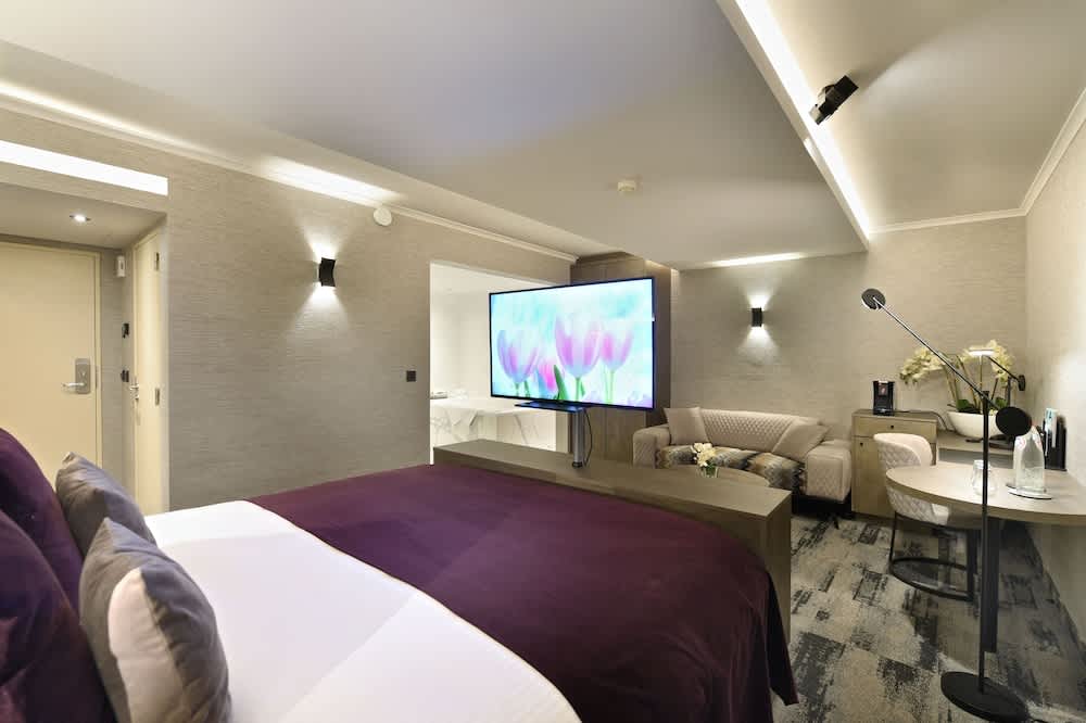 Hotel Charleroi Airport - Van Der Valk 1
