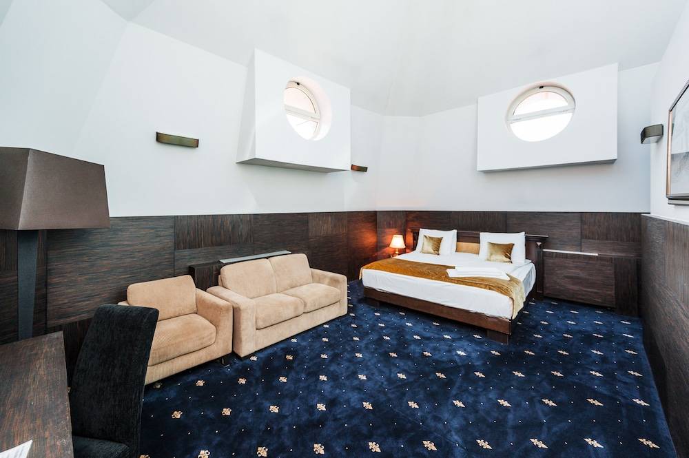 Hotel Europe 2