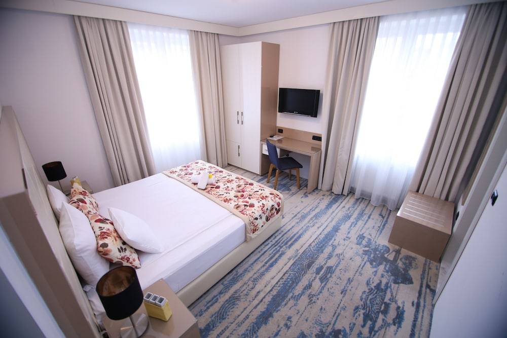 Old Town Hotel 1