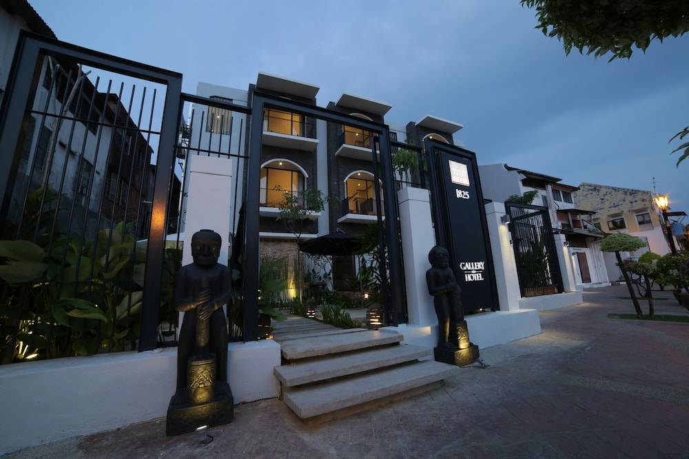 1825 Gallery Hotel 2