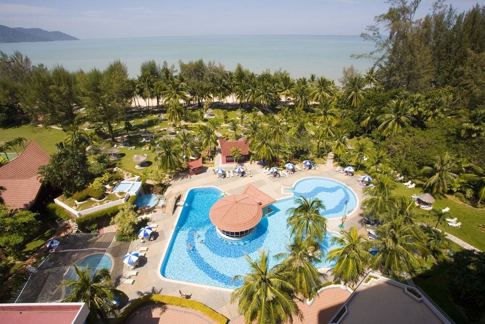The Bayview Beach Resort 1