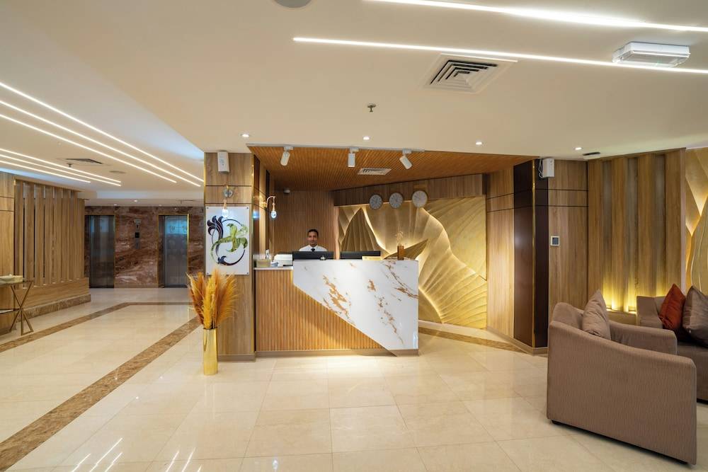 فندق بلازا أثينيه Plaza Athenee Hotel 1