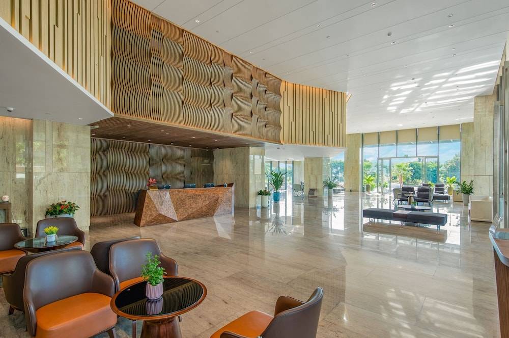 Awaken Da Nang Hotel 2