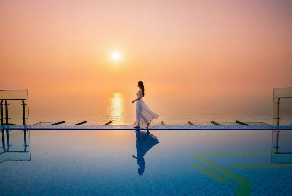 Maximilan Danang Beach Hotel 1